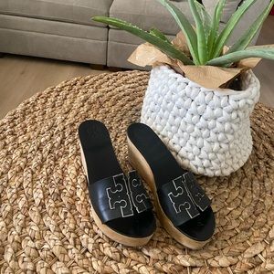 TORY BURCH INEZ WEDGE SLIP ON PLATFORM SANDAL SIZE 8